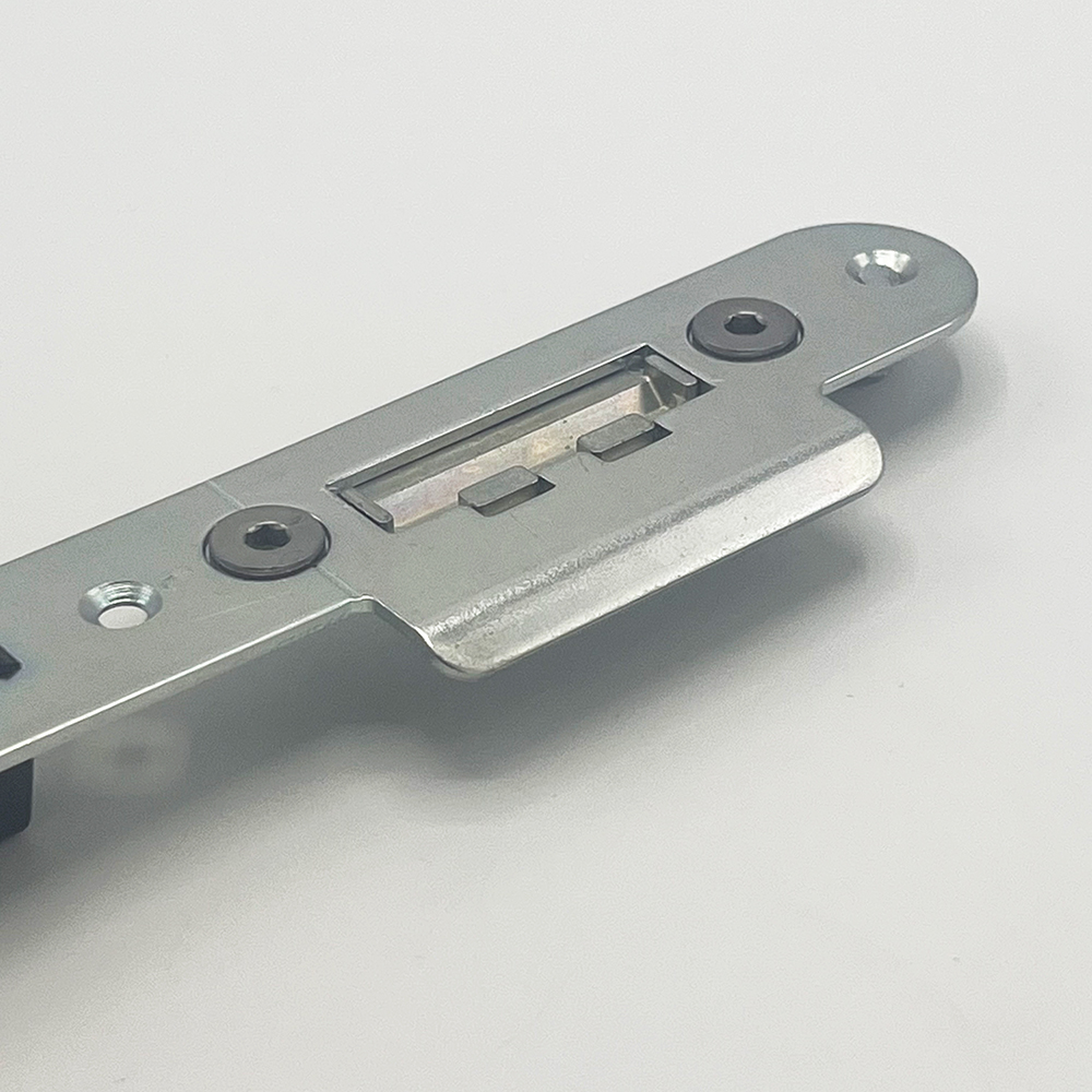 Kenrick Excalibur Centre Latch Deadbolt Keep - Image 4