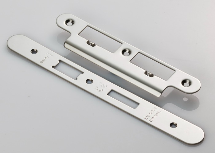 Eurospec FSF5017BSS/R Forend Strike & Fixing Pack To Suit Din Euro Sash/Bathroom Lock - Bright Stainless Steel Radius Forend (LEAD TIME: 2-3 DAYS)